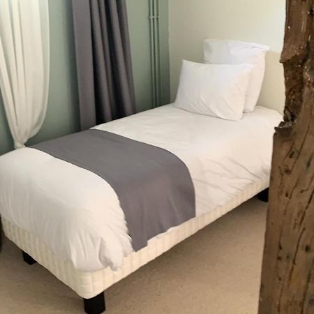 Le Troncais Hotell Saint-Bonnet-Tronçais Exteriör bild