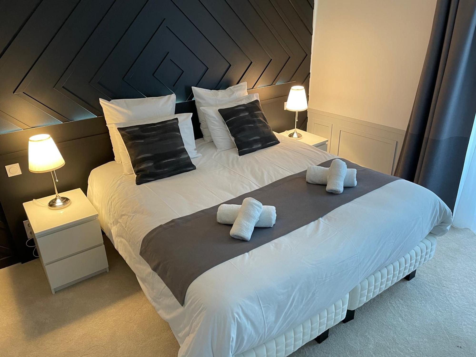 Le Troncais Hotell Saint-Bonnet-Tronçais Exteriör bild