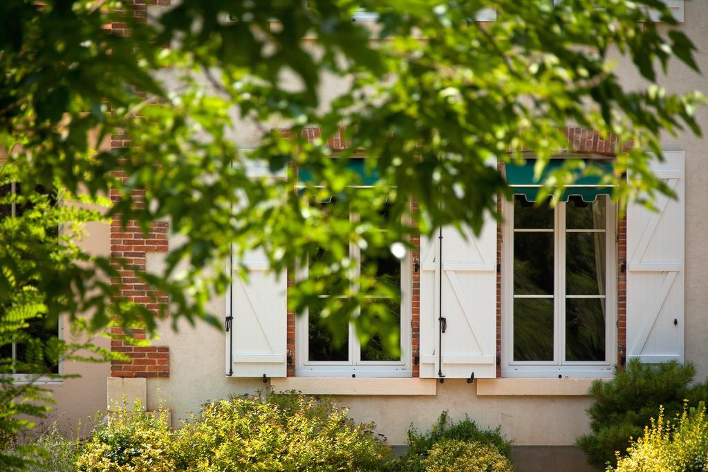 Le Troncais Hotell Saint-Bonnet-Tronçais Exteriör bild