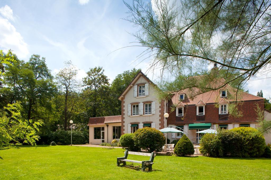 Le Troncais Hotell Saint-Bonnet-Tronçais Exteriör bild