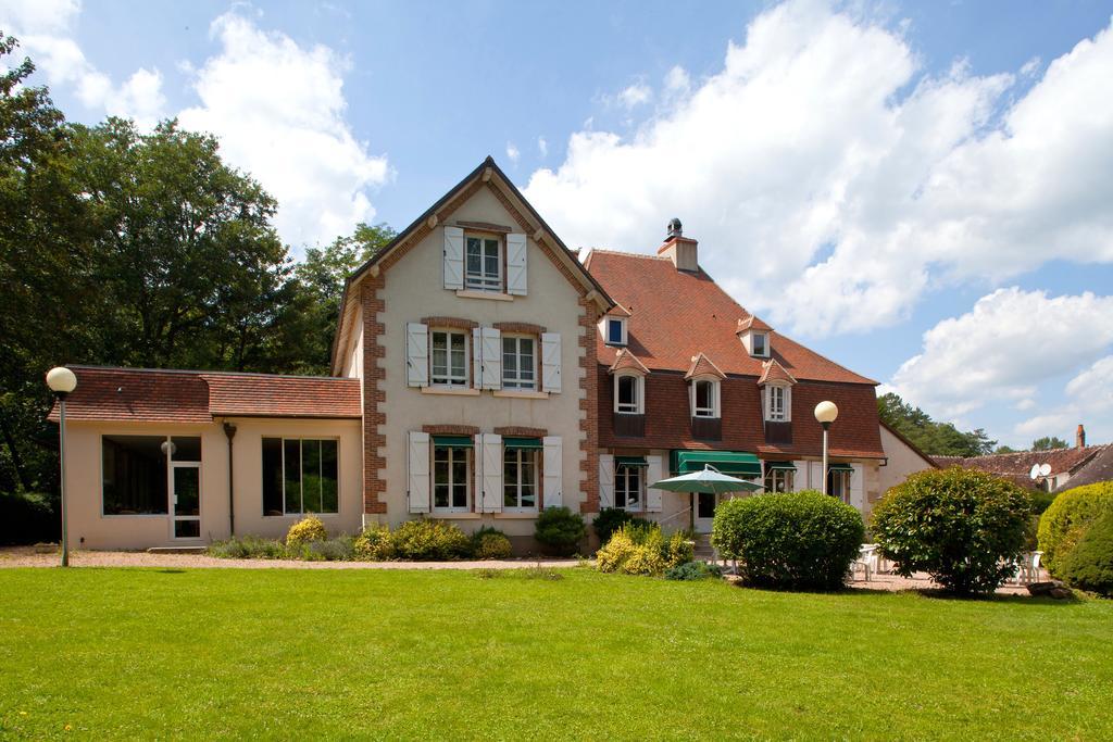Le Troncais Hotell Saint-Bonnet-Tronçais Exteriör bild