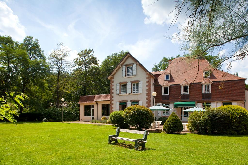 Le Troncais Hotell Saint-Bonnet-Tronçais Exteriör bild