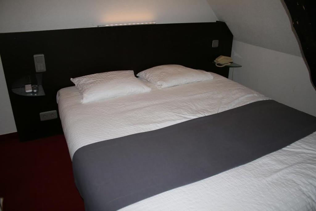 Le Troncais Hotell Saint-Bonnet-Tronçais Exteriör bild